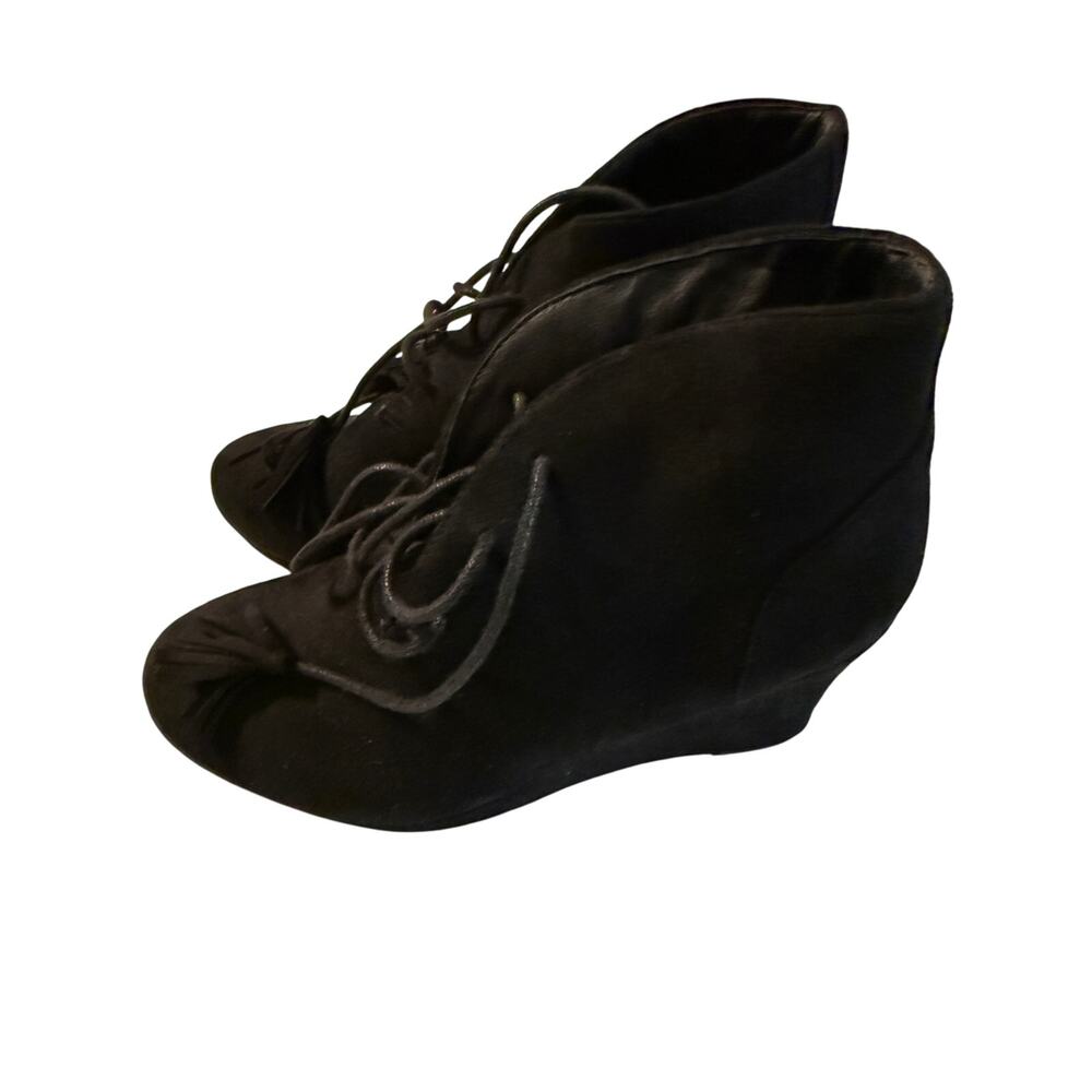 Report Black Suede Wedge Booties Women's Size 9 Fringe Tassel Ties - Picture 3 of 13